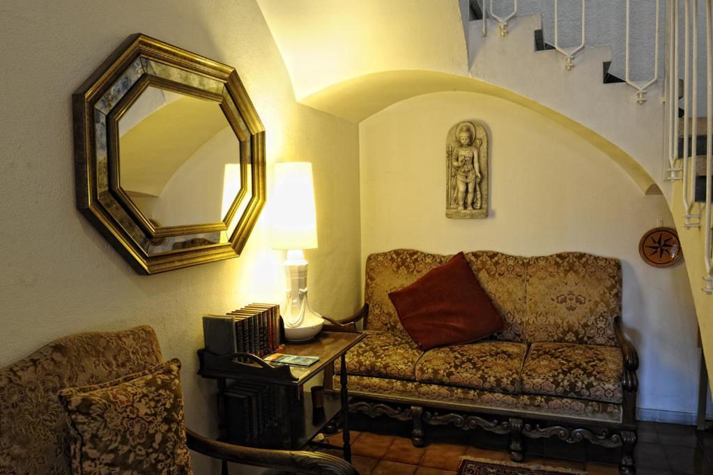 פלאמוס Hostal Residencia Catalina מראה חיצוני תמונה