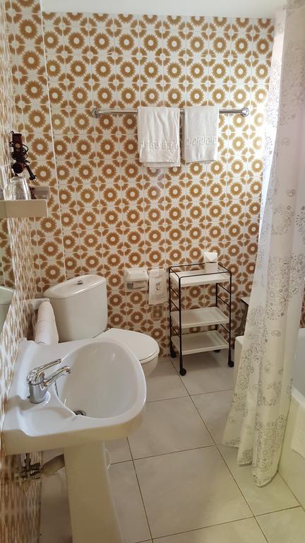 פלאמוס Hostal Residencia Catalina מראה חיצוני תמונה