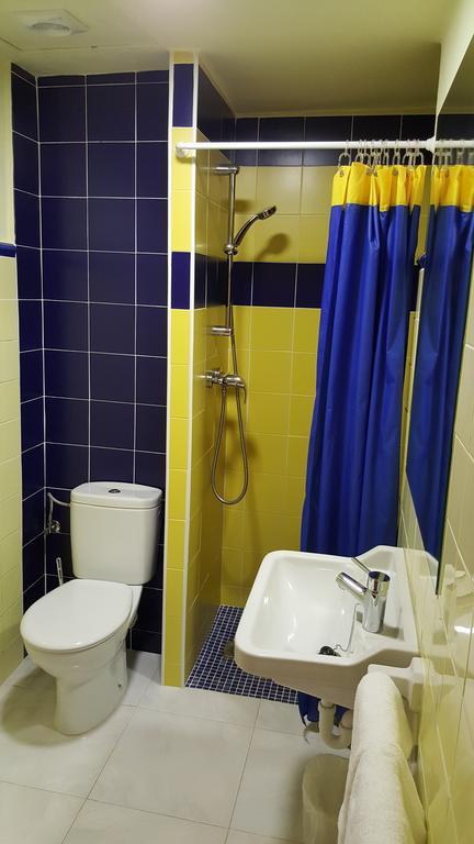 פלאמוס Hostal Residencia Catalina מראה חיצוני תמונה