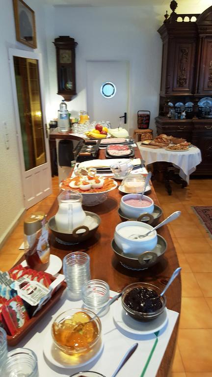פלאמוס Hostal Residencia Catalina מראה חיצוני תמונה