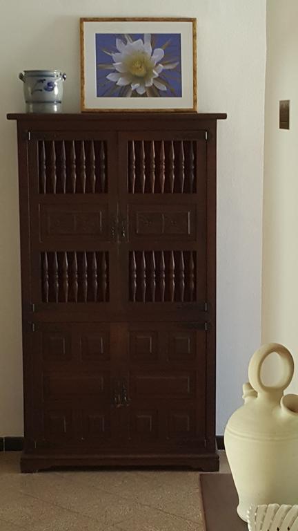פלאמוס Hostal Residencia Catalina מראה חיצוני תמונה