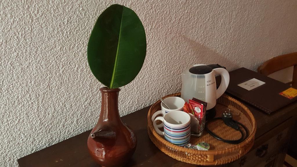 פלאמוס Hostal Residencia Catalina מראה חיצוני תמונה